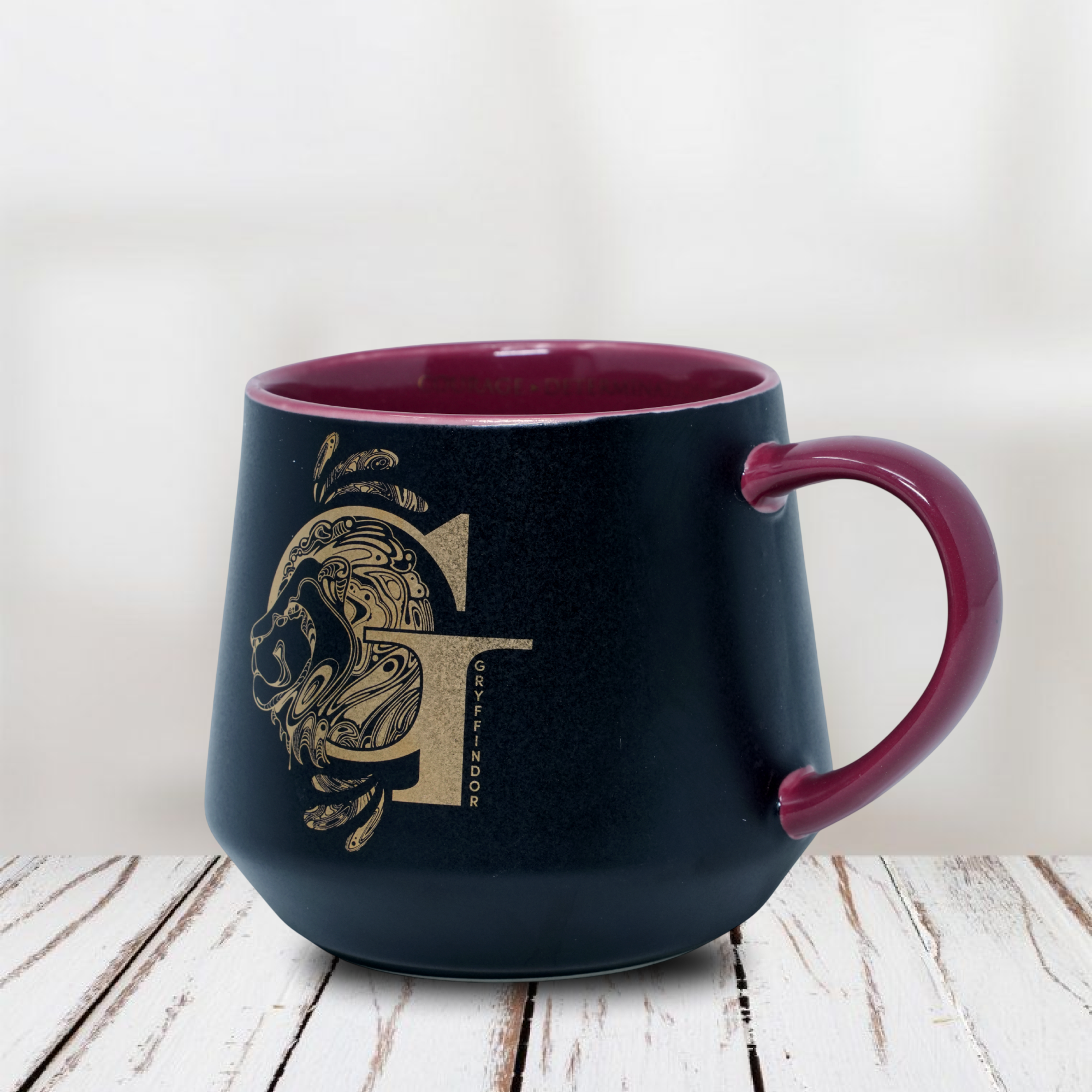 HARRY POTTER Wizard Crest Courage Mug – Motivational Ceramic Coffee Mug (Red & Gold)