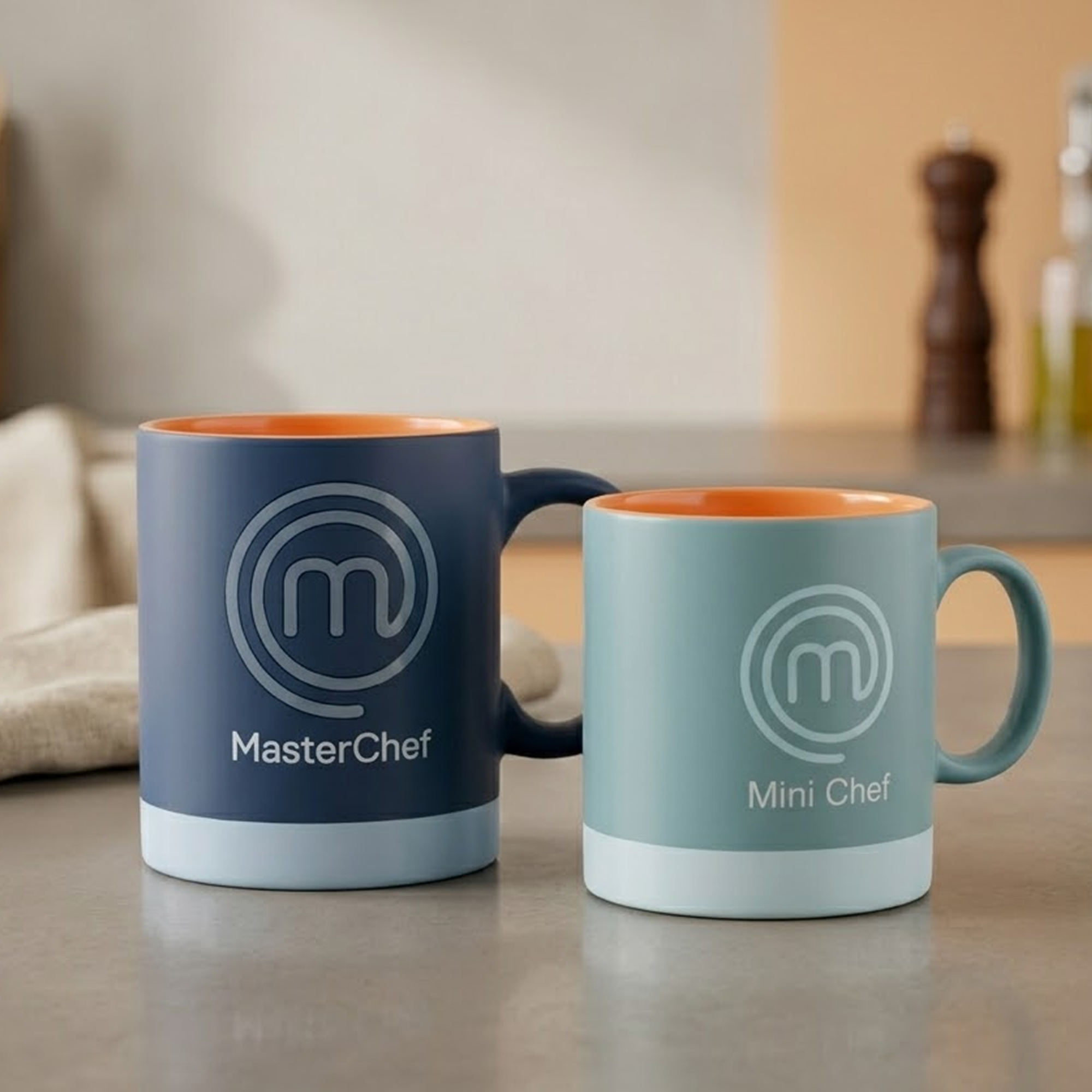 MasterChef Mug & Mini Mug Gift Set – Officially Licensed Parent & Child Ceramic Mug Set